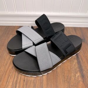 Sorel Roaming Sport Sandals Black and White Size 9